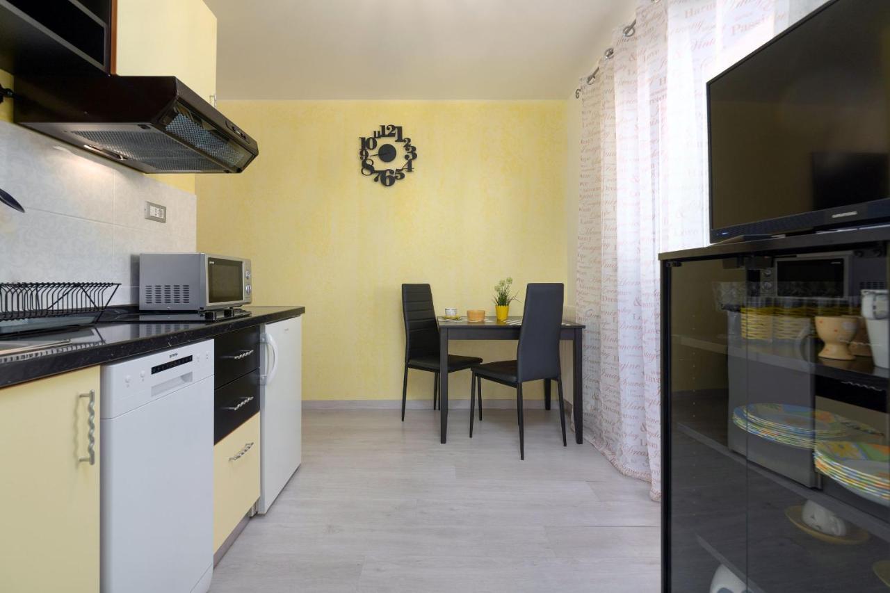 Apartments Miri Vrsar Exterior photo
